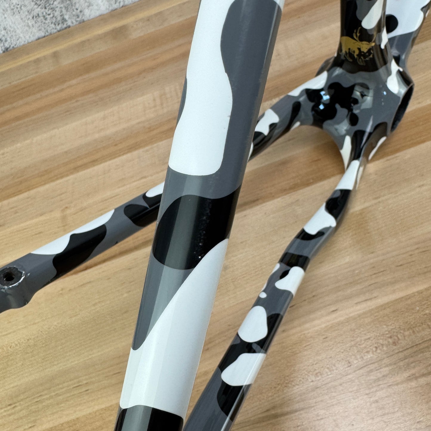 Open U.P. Small Black Magic Paint White Camo Disc Carbon Gravel Frameset 1550g