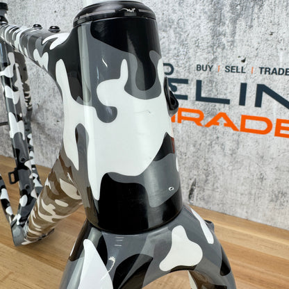 Open U.P. Small Black Magic Paint White Camo Disc Carbon Gravel Frameset 1550g