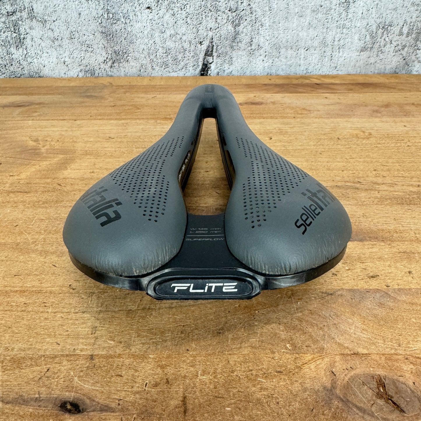 Selle Italia Flite Boost Gravel Superflow L3 145mm 7x7mm Titanium Rails Grey Saddle
