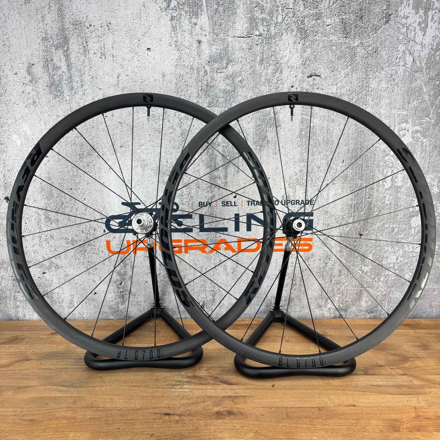 Mint! Reynolds Blacklabel G700 Pro Carbon Tubeless 700c Industry 9 Torch Wheelset