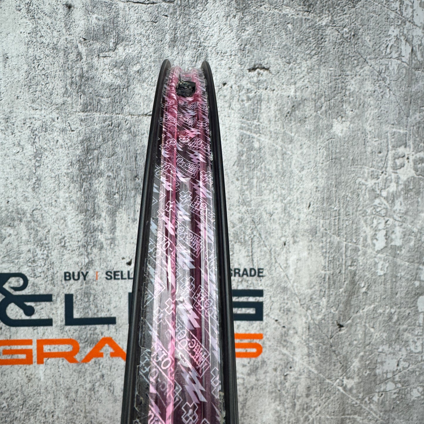 Mint! Reynolds Blacklabel G700 Pro Carbon Tubeless 700c Industry 9 Torch Wheelset