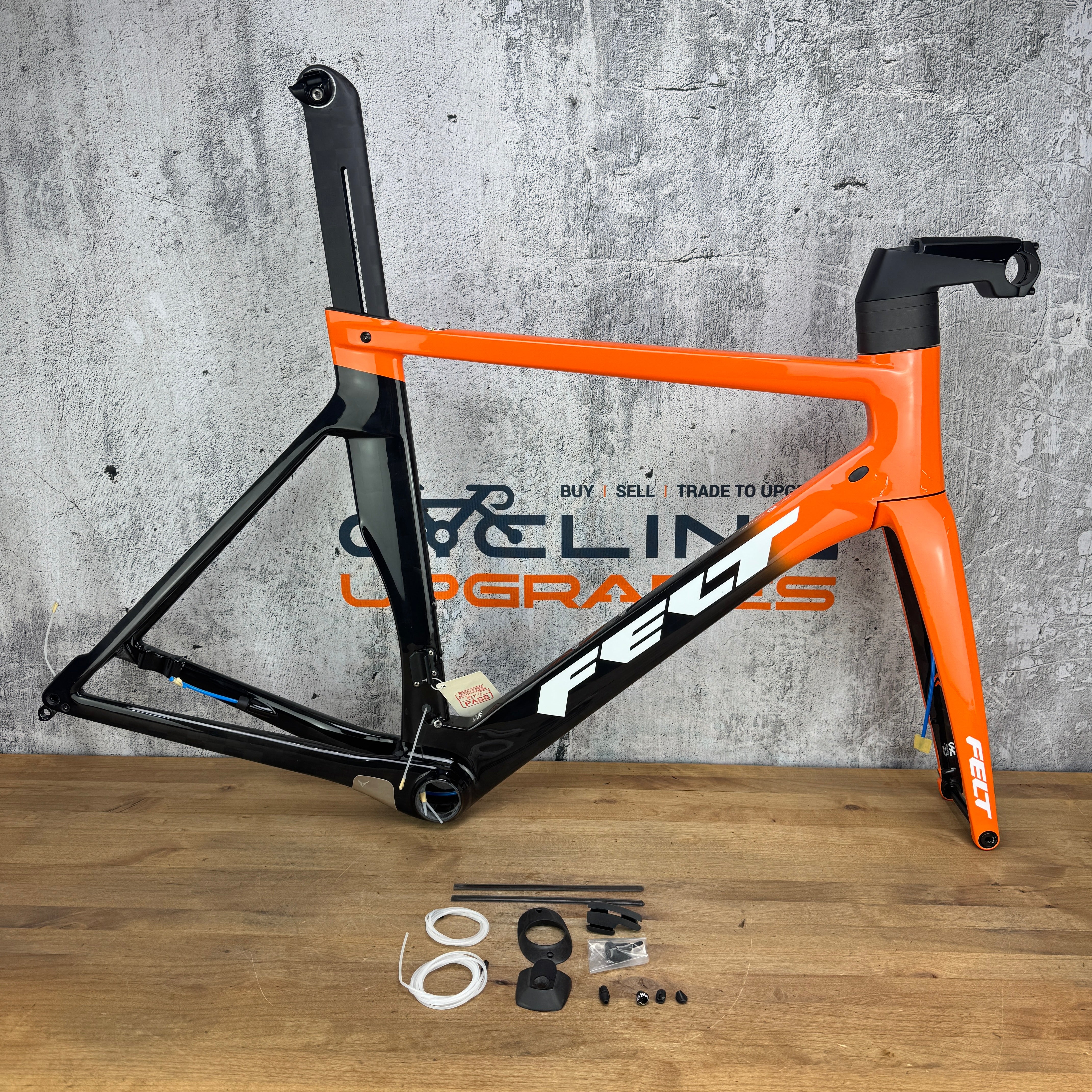 FELT AR advanced フレームセット New! 2020 Felt AR Advanced Team Rally 56cm Carbon Disc Frameset