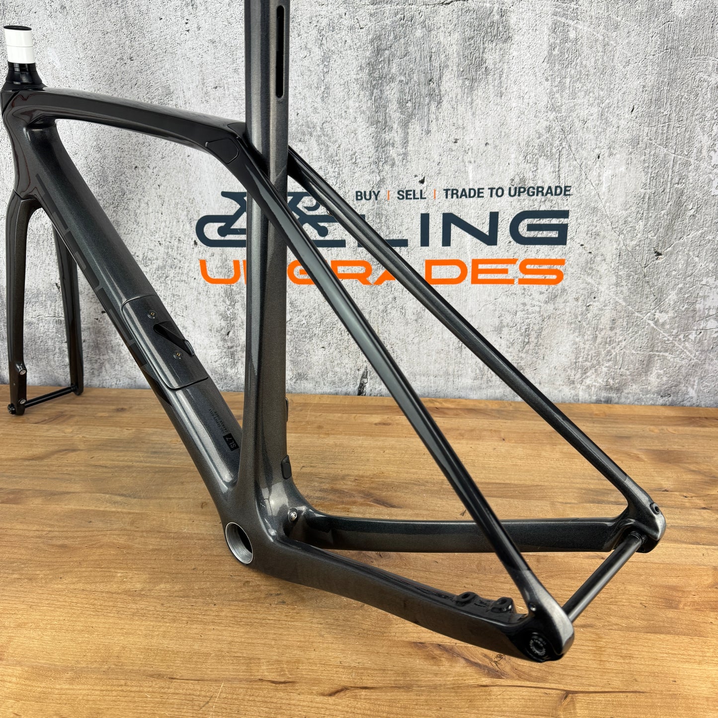 Low Mile! 2023 Trek Domane SL 7 Gen 3 52cm Carbon Disc Frameset 700c 2494g
