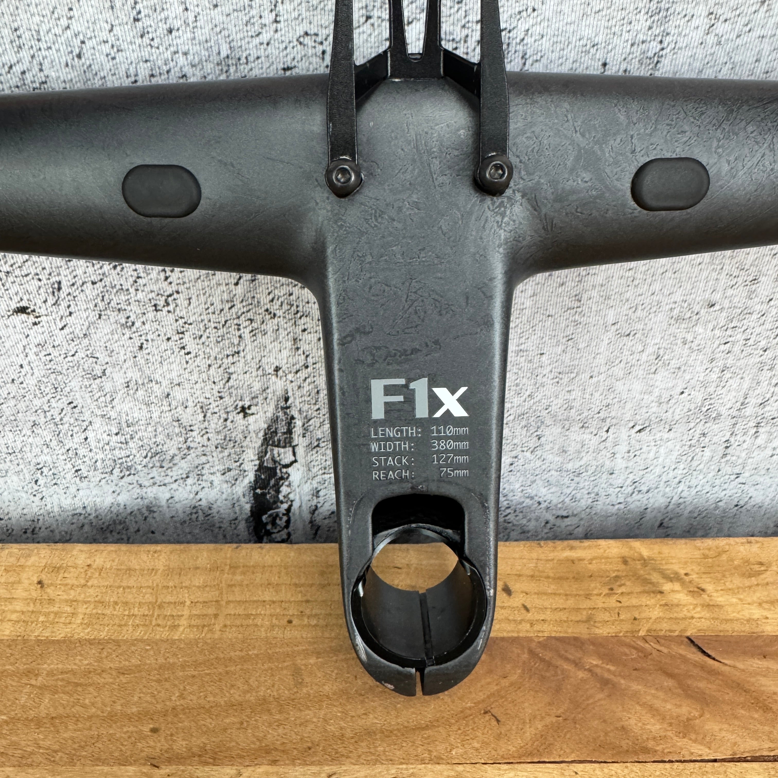 Farsports F1X 38cm x 110mm Carbon Integrated Handlebar +