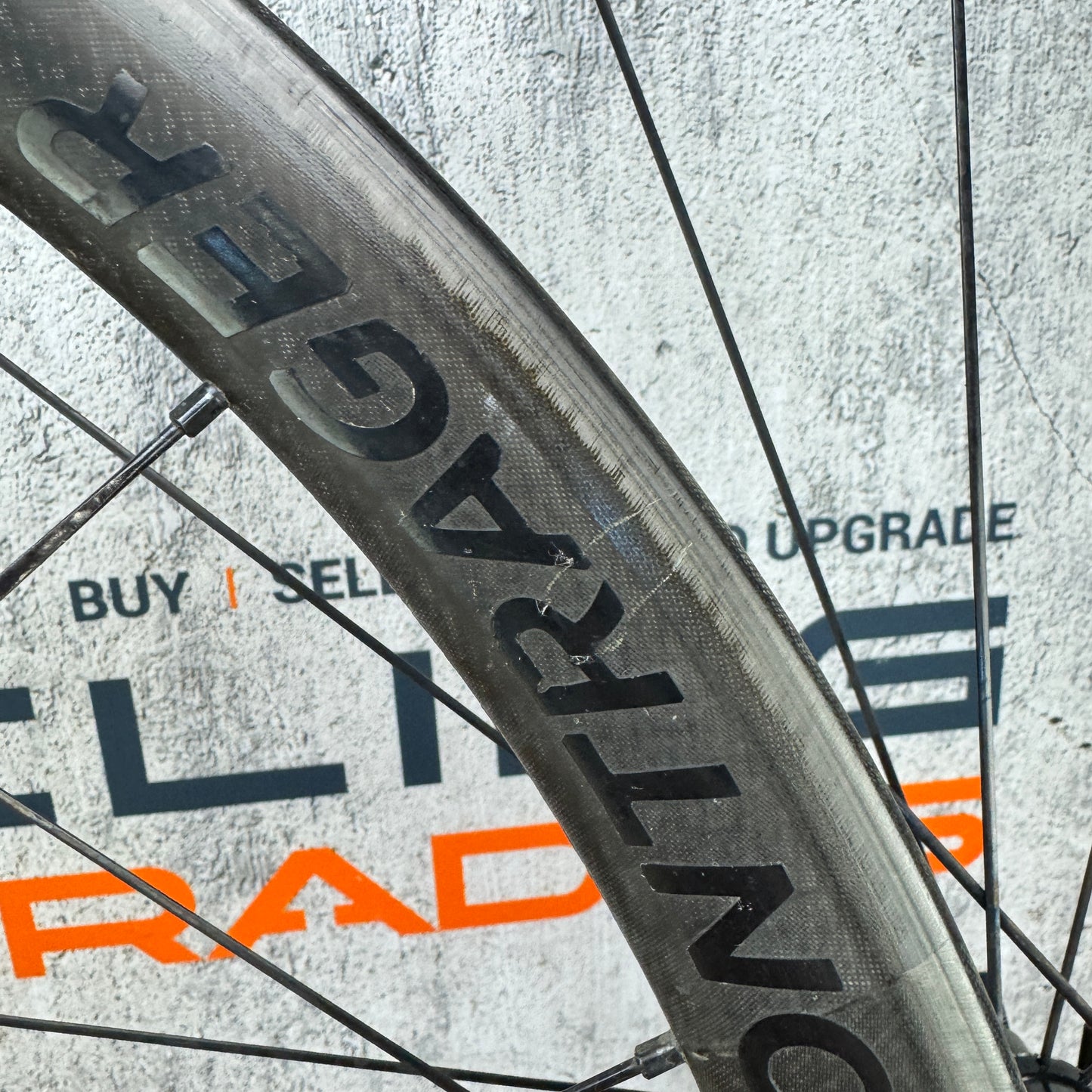 Bontrager Aeolus 3 Carbon Tubeless Wheelset 700c Rim Brake 1404g