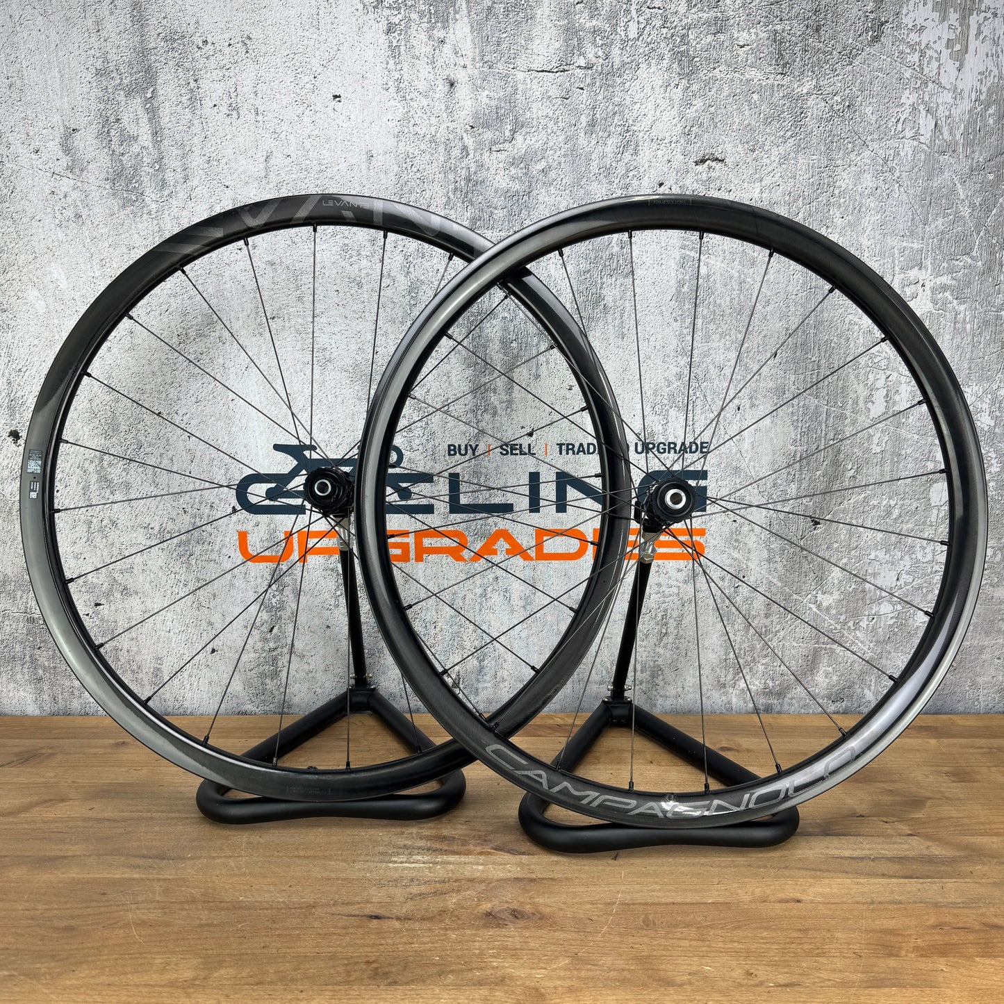Mint! Campagnolo Levante Carbon Tubeless Gravel Bike Wheelset 700c 1474g