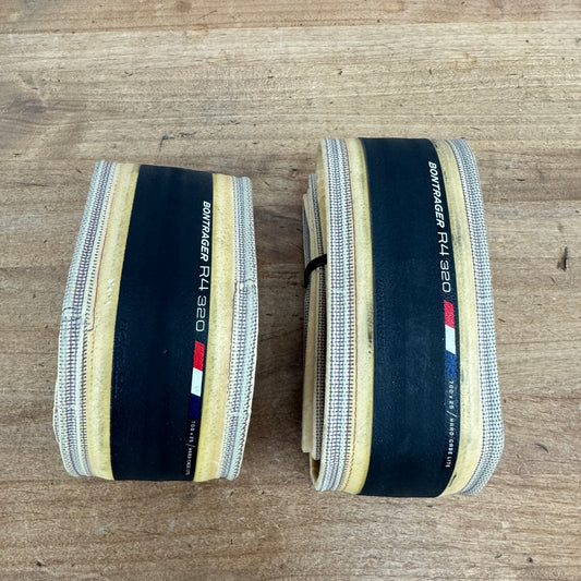 New Takeoff! Pair Bontrager R4 Hard-Case Lite 700c x 25mm Clincher Tanwall Tires