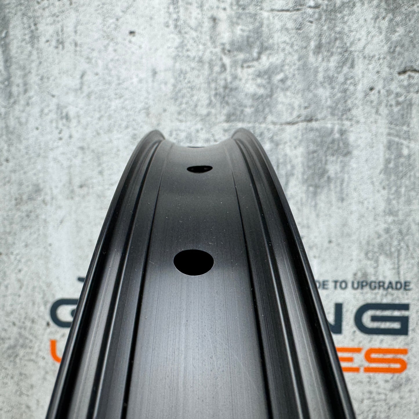 Bontrager Powerline Comp 40 Alloy Boost Tubeless Disc Wheelset 27.5" Plus 1162g