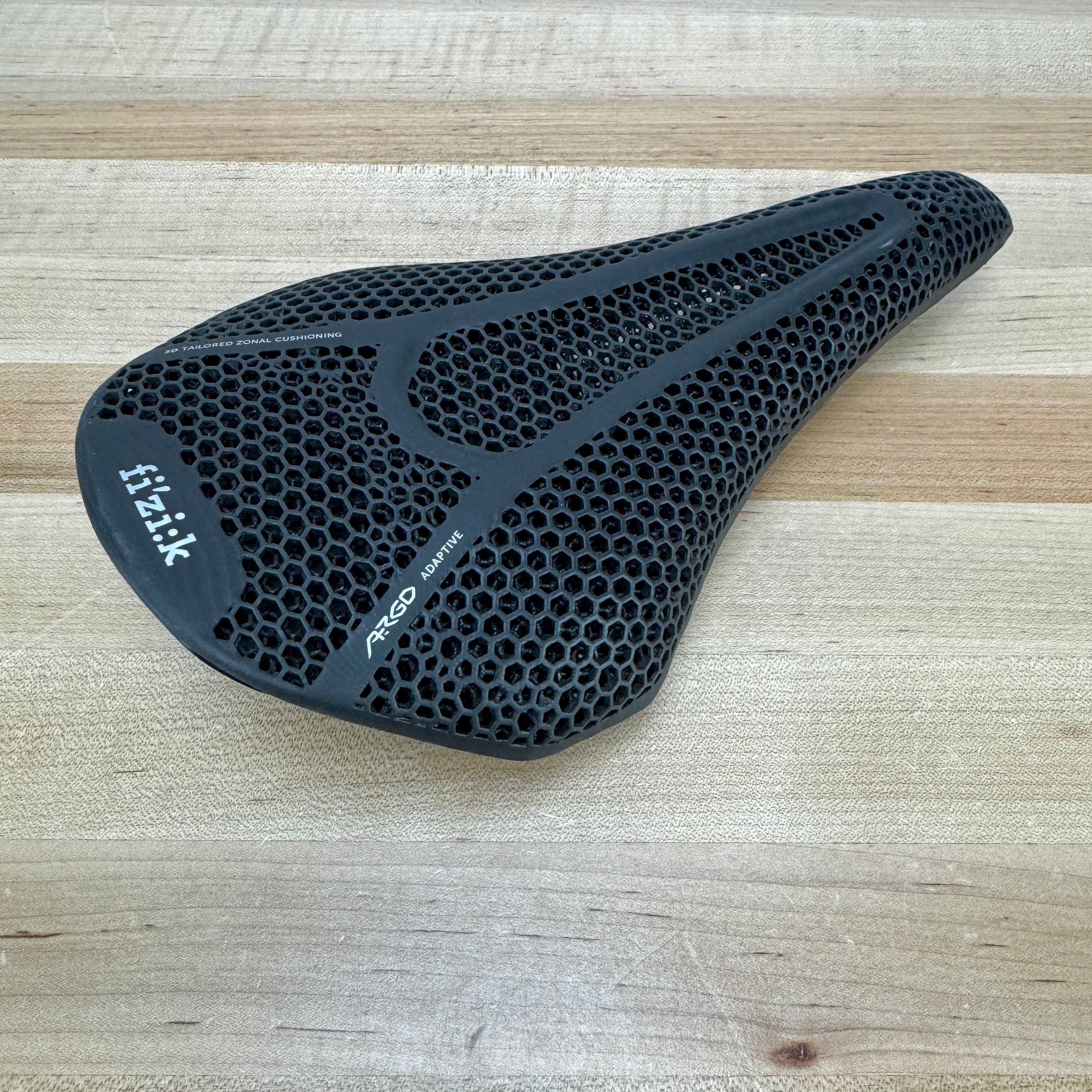 Ridden Once! Fizik Vento Argo R3 Adaptive 3D 7x7mm Kium Rails