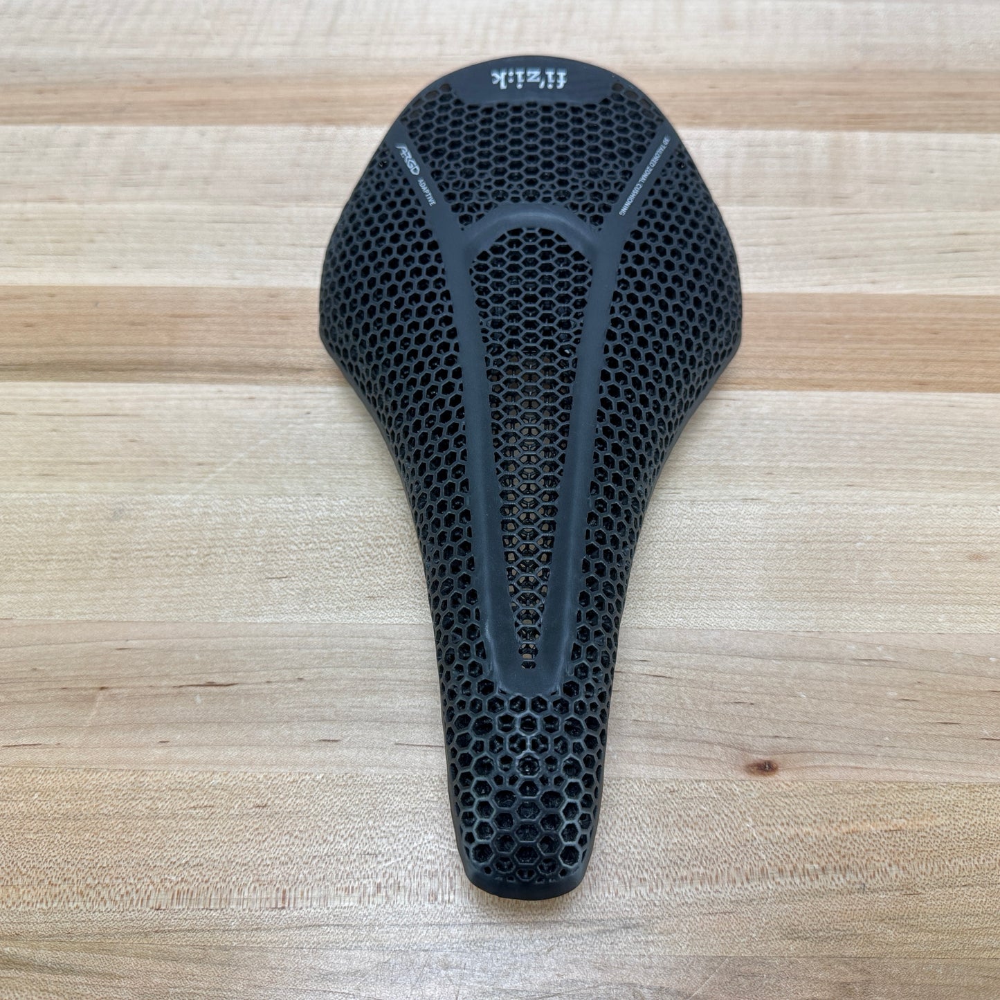 Ridden Once! Fizik Vento Argo R3 Adaptive 3D 7x7mm Kium Rails 140mm Bike Saddle