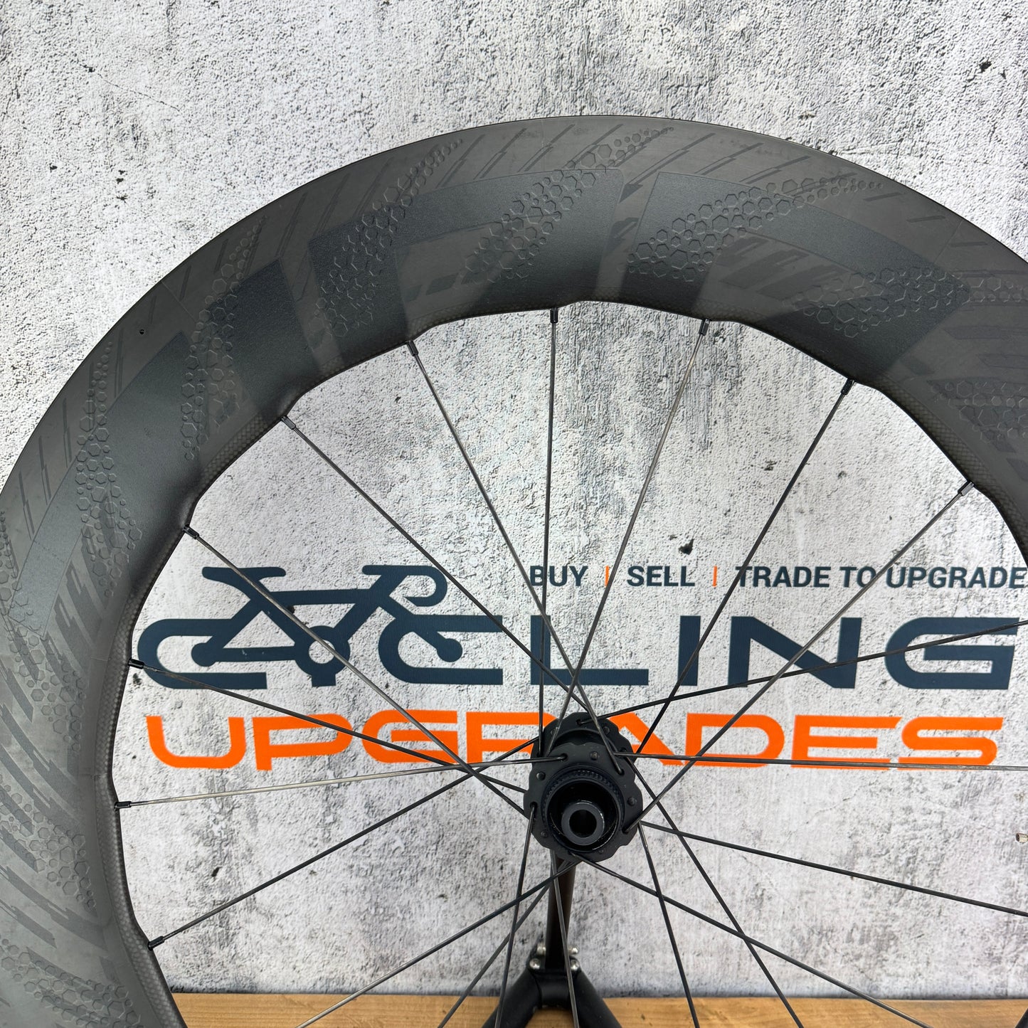 Low Mile! 2022 Zipp 858 NSW Carbon Tubeless Disc Brake Front Wheel 721g TT/Triathlon