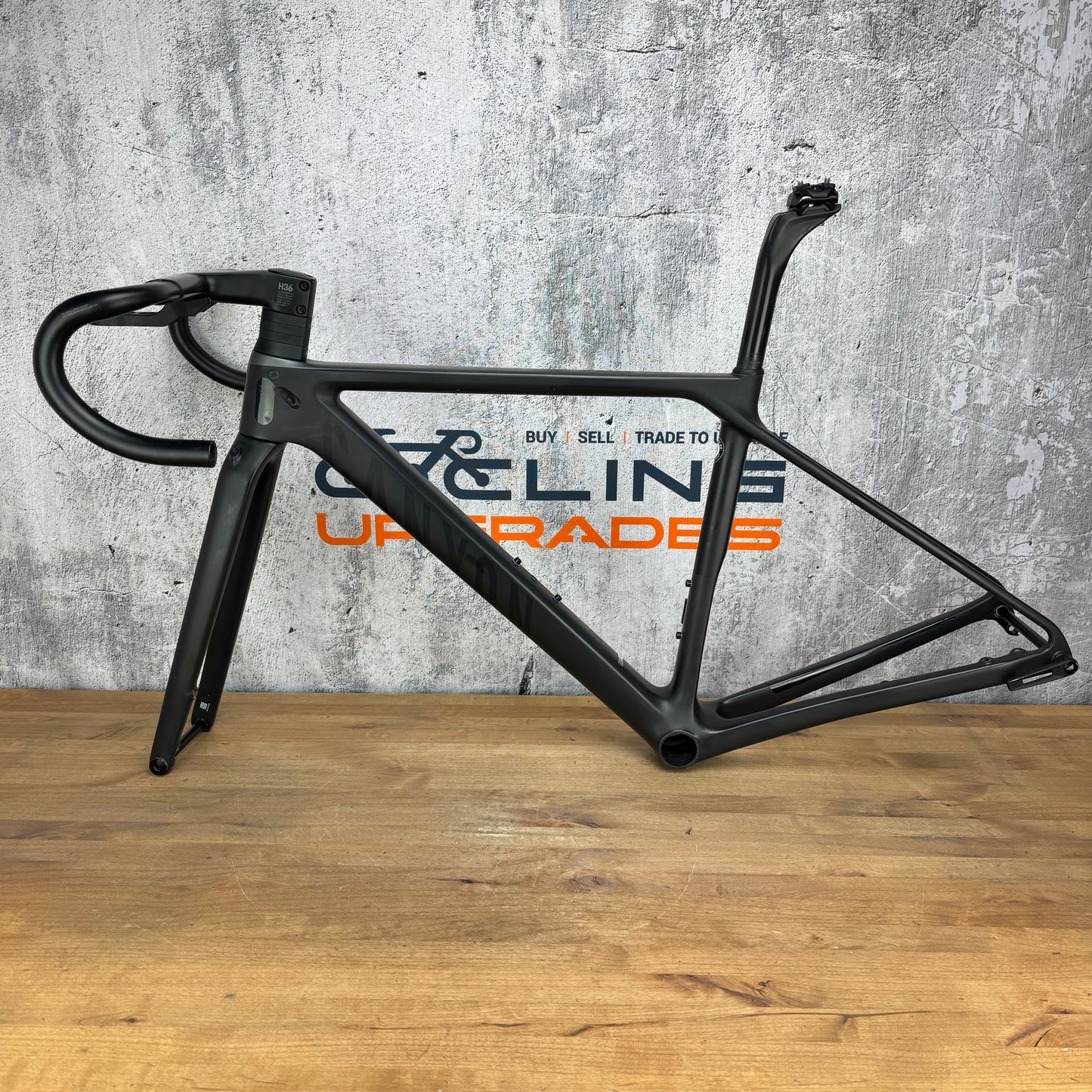2018 Canyon Ultimate CF SLX DB 2XS Carbon Disc Brake Frameset 700c 1957g