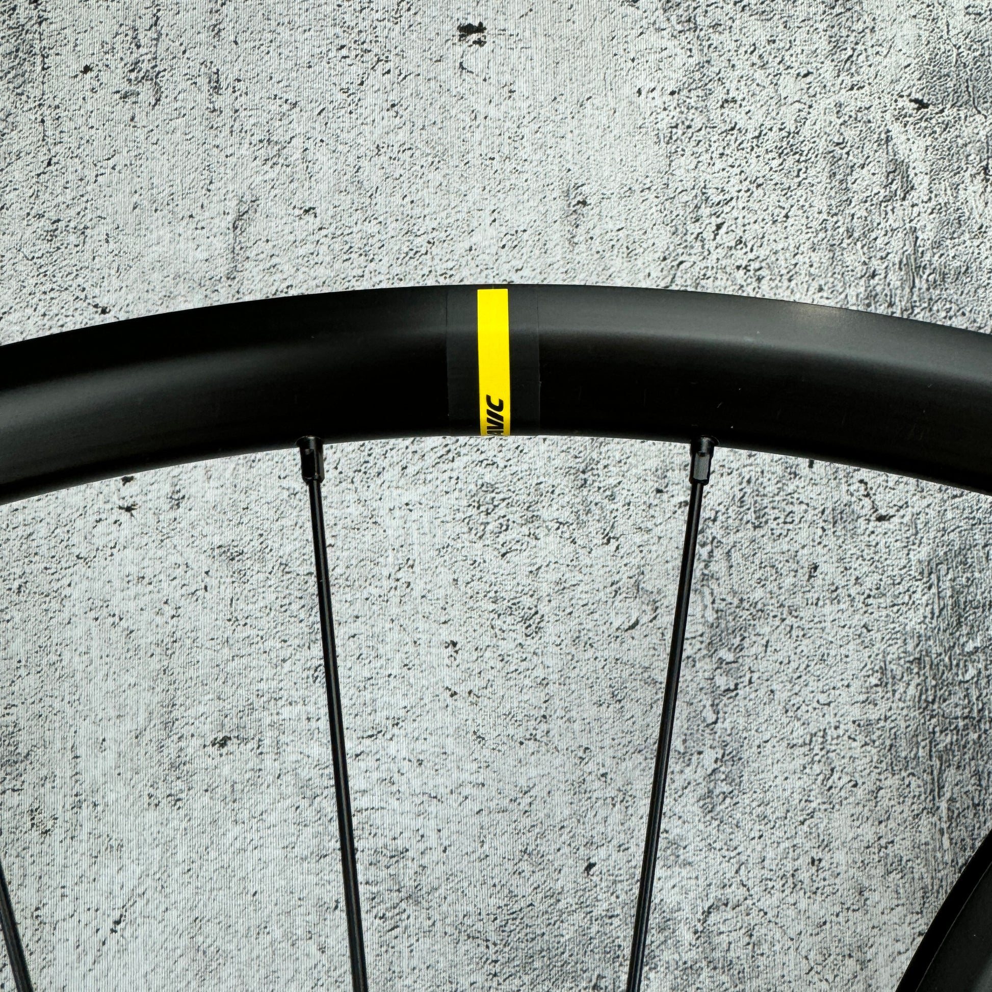 Mint! Mavic Open Alloy Clincher Center Lock Disc Brake Wheelset 