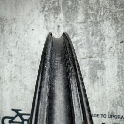 Lightweight Meilenstein EVO Schwarz Carbon Tubeless Disc Front Wheel 700c 666g