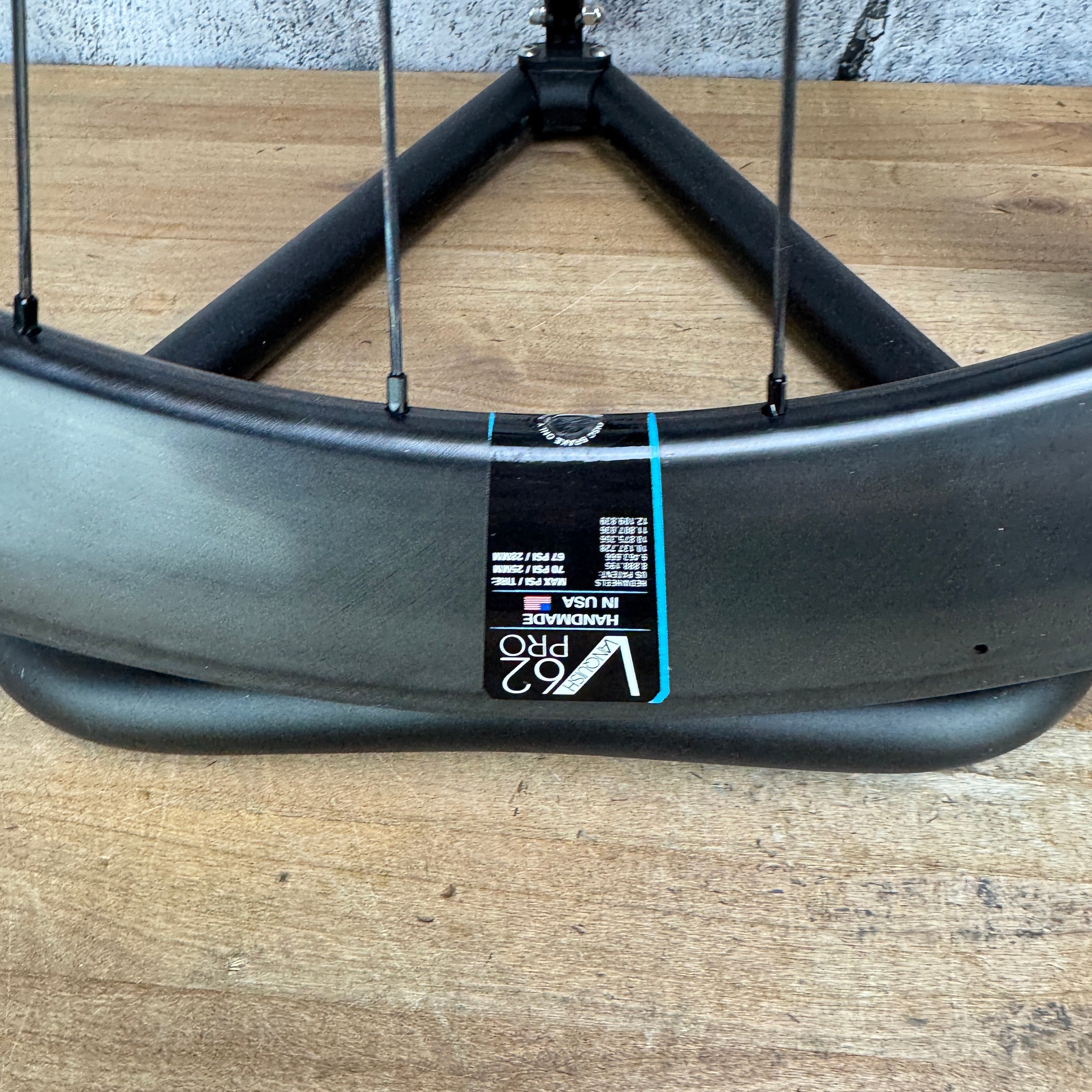 Low Mile! HED Vanquish Pro V62 Carbon Tubeless Disc Wheelset 700c