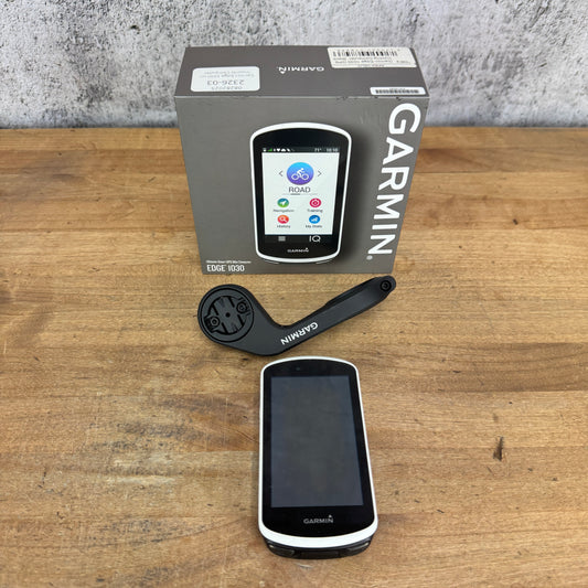 Low Mile!  Garmin Edge 1030 GPS Cycling Bike Computer + Computer Mount