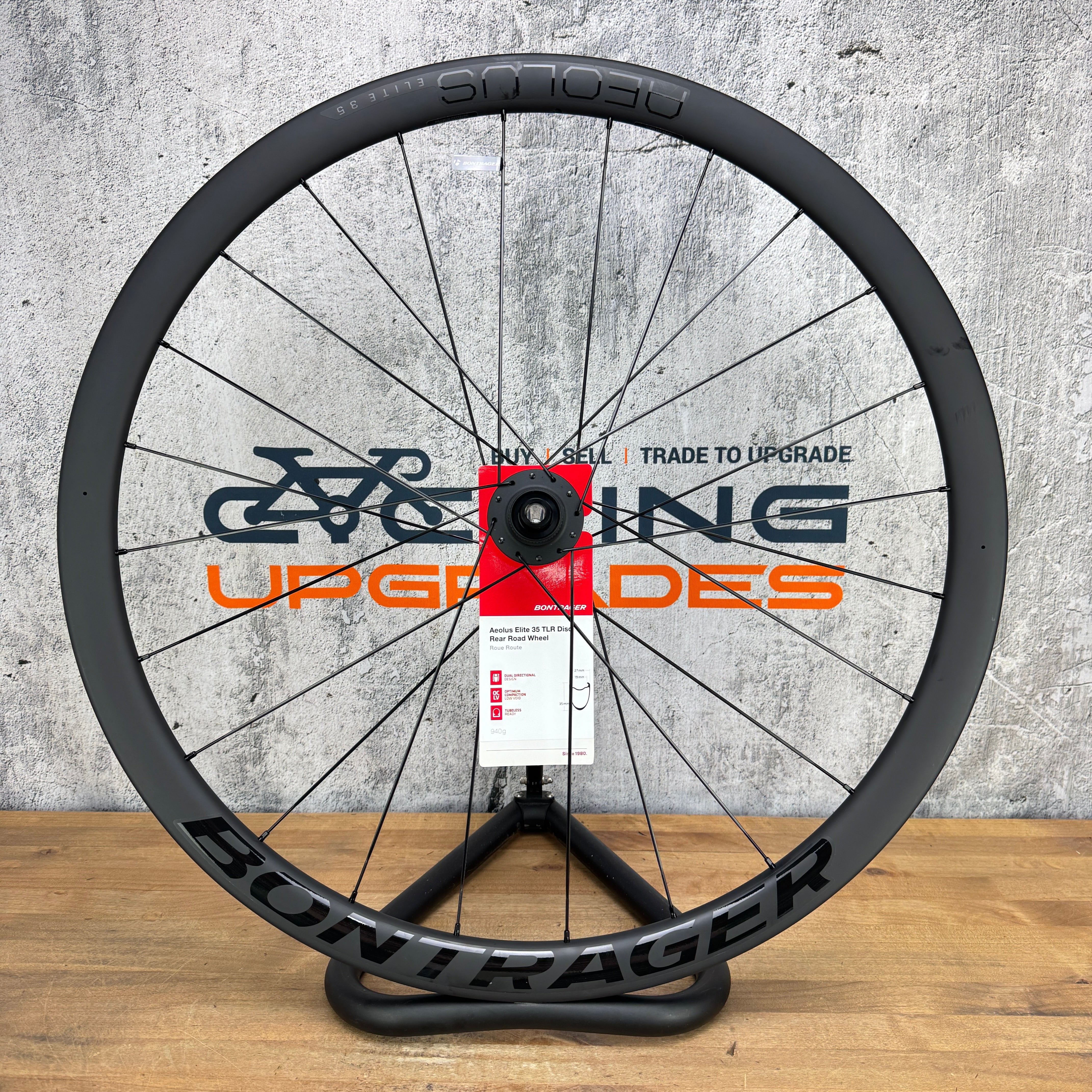 New! Bontrager Aeolus Elite 35 Tubeless Disc Brake Carbon Rear