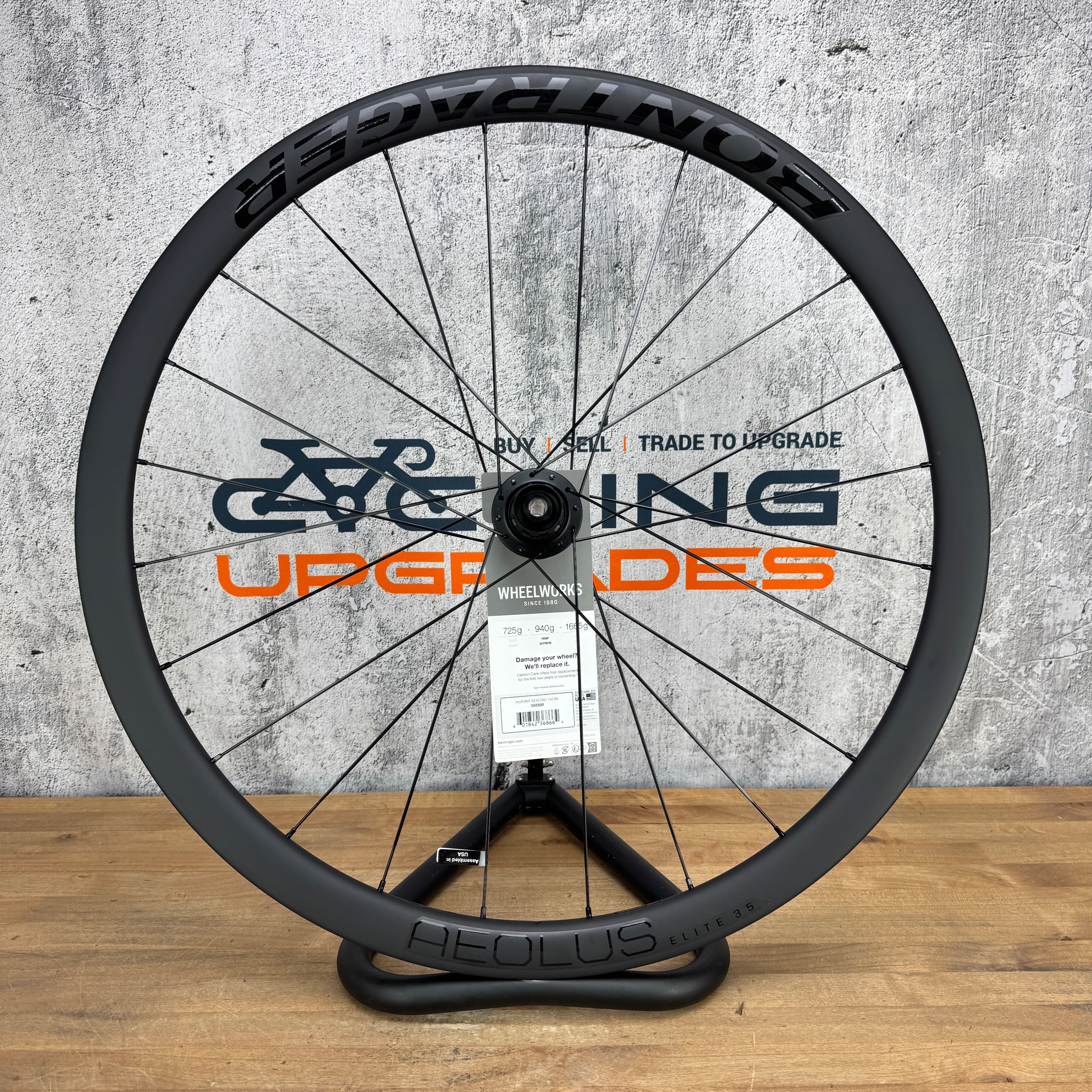 New! Bontrager Aeolus Elite 35 Tubeless Disc Brake Carbon Rear