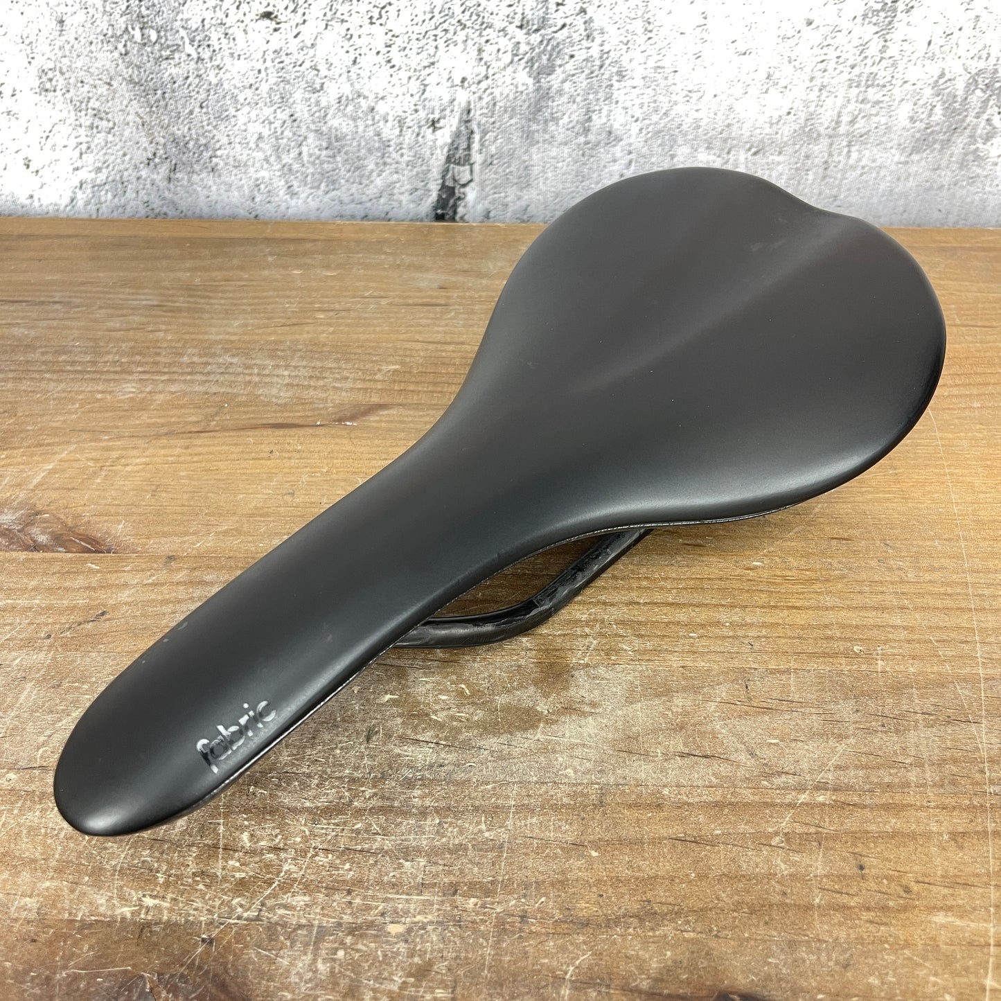 Fabric Scoop Ultimate Flat 142mm Carbon Rails Road Bike Saddle 185g