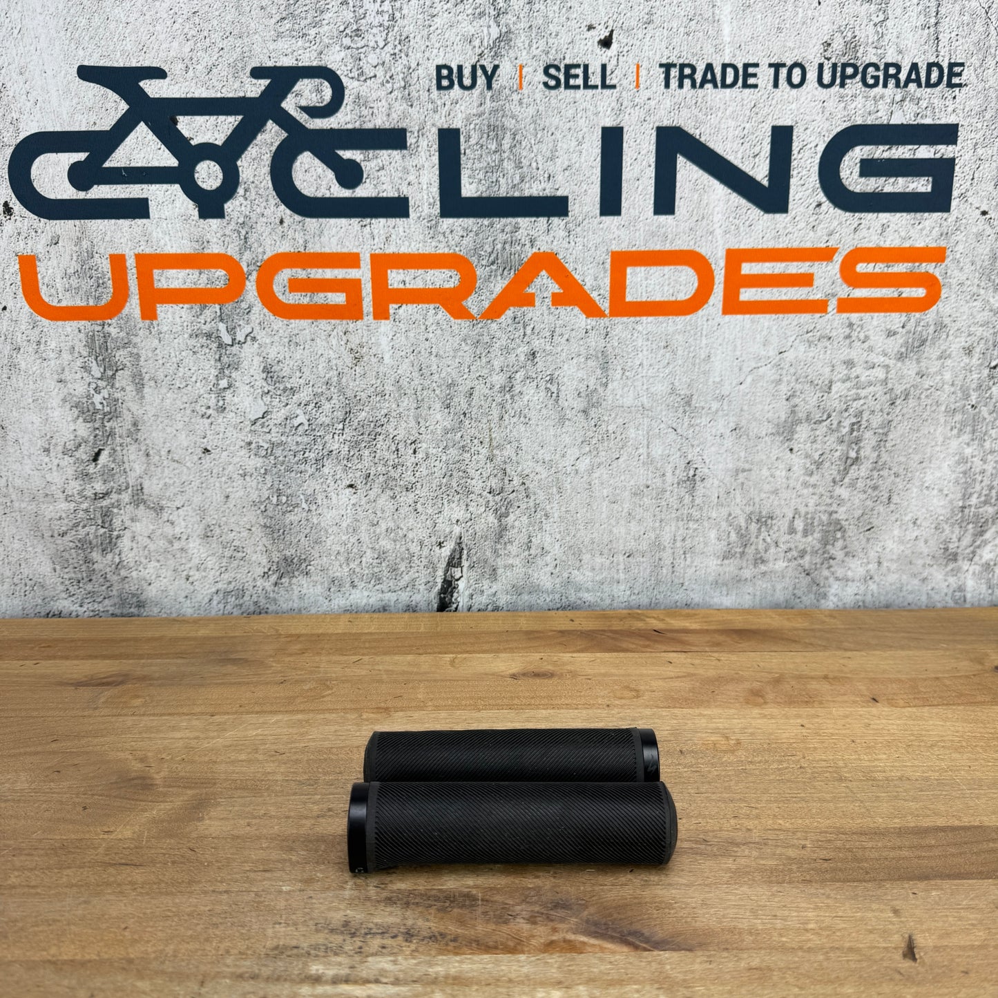 Specialized Trail Lock-on Black MTB Flat Bar Handlebar Bike Grips 115g