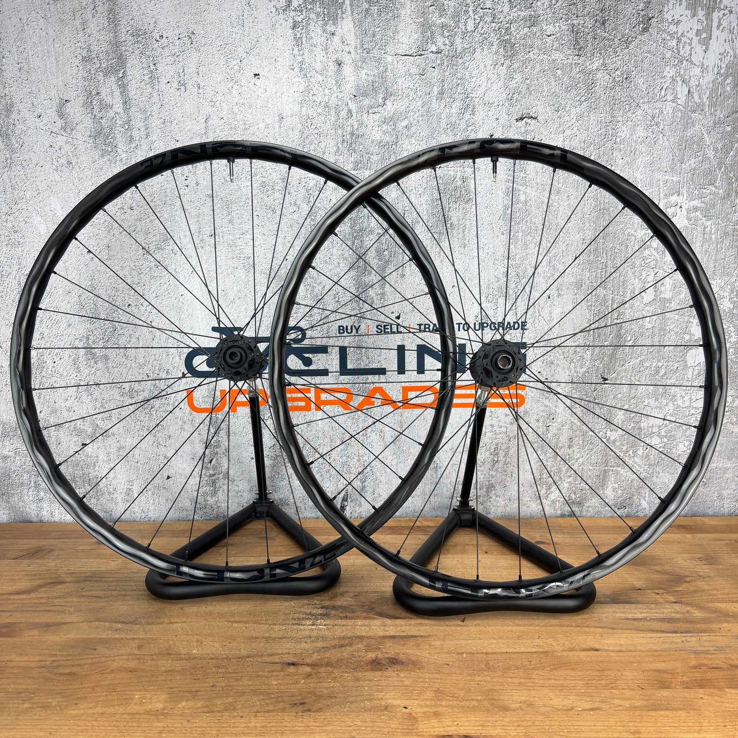 Low Mile! Nobl TR37 DT 240 29" 29er Boost MTB 30i Carbon Wheelset 1765g XD