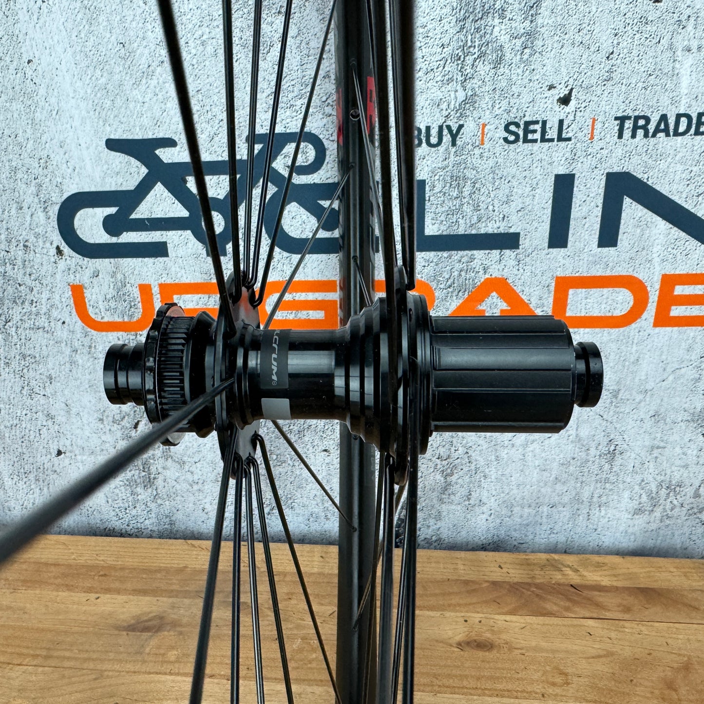 New Takeoff! Fulcrum Rapid Red 900 Alloy Tubeless Disc Wheelset 700c 2038g