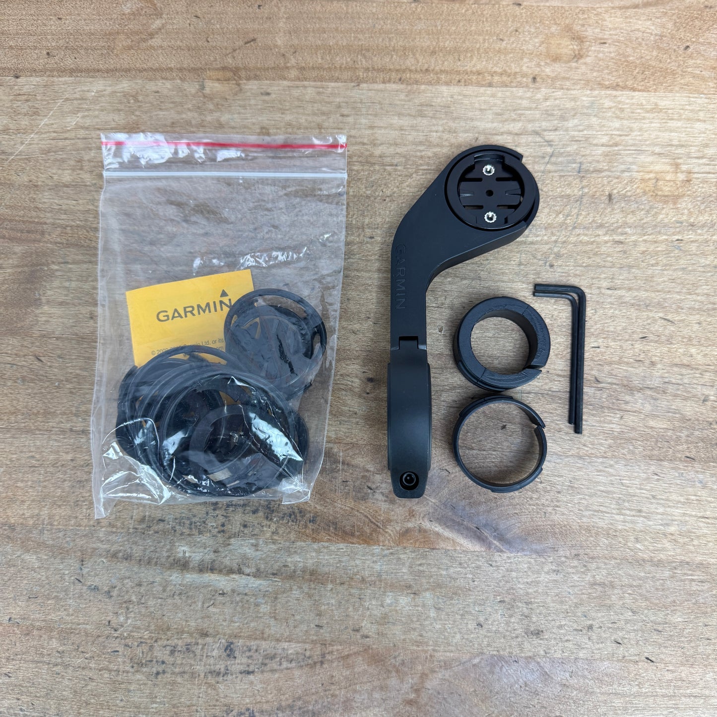 Low Mile! Garmin Edge 1030 GPS Bike Computer w/ Mounts and Case 145g