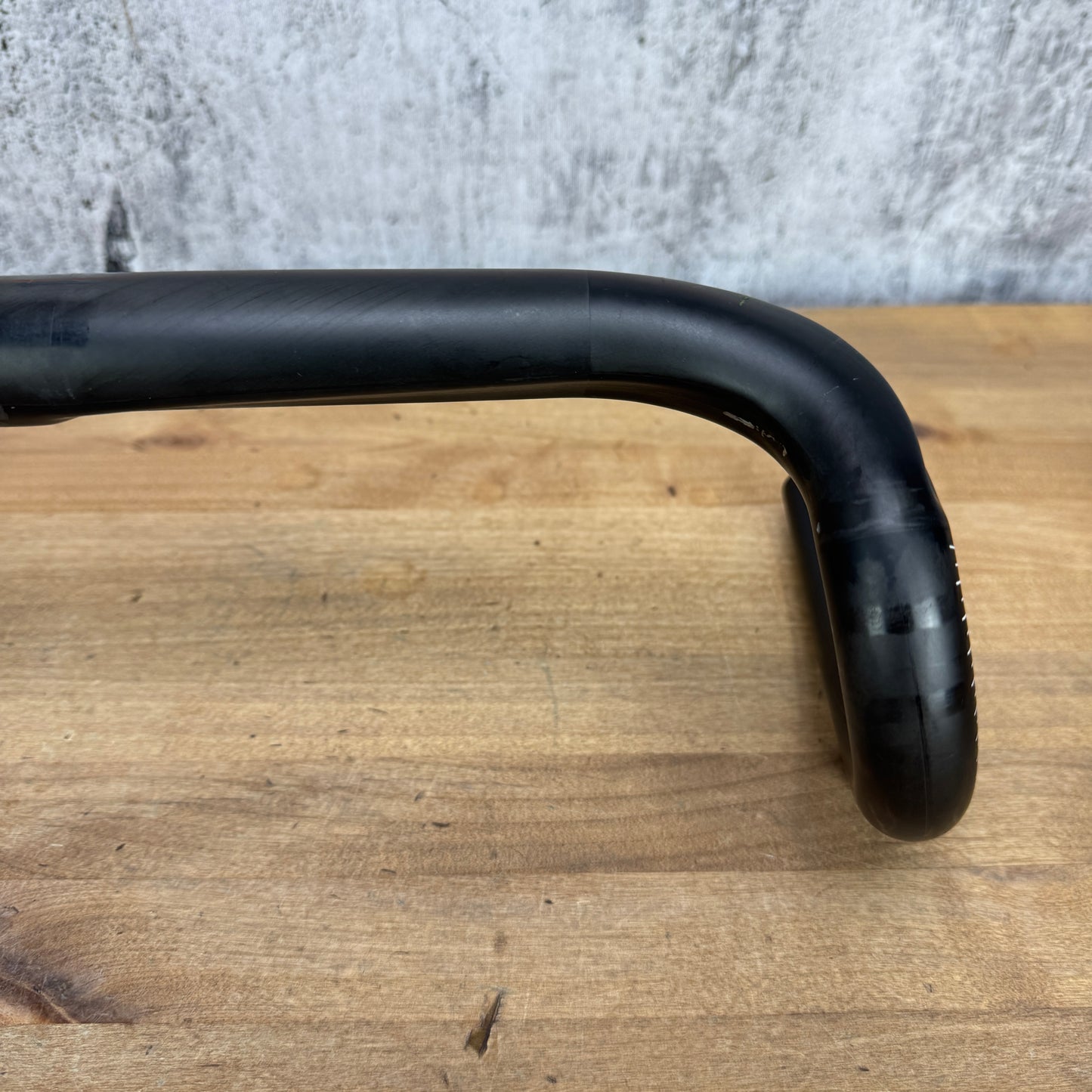 Easton EC70 AX Carbon 44/51cm Flared 31.8mm Carbon Bike Handlebar 225g