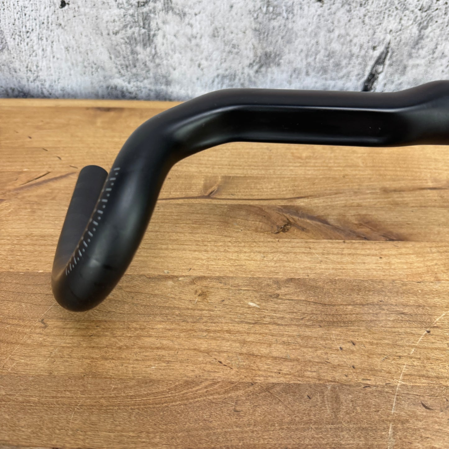 Low Mile! Bontrager GR Checkout Carbon 31.8mm 46/58cm Gravel Bike Handlebar 293g