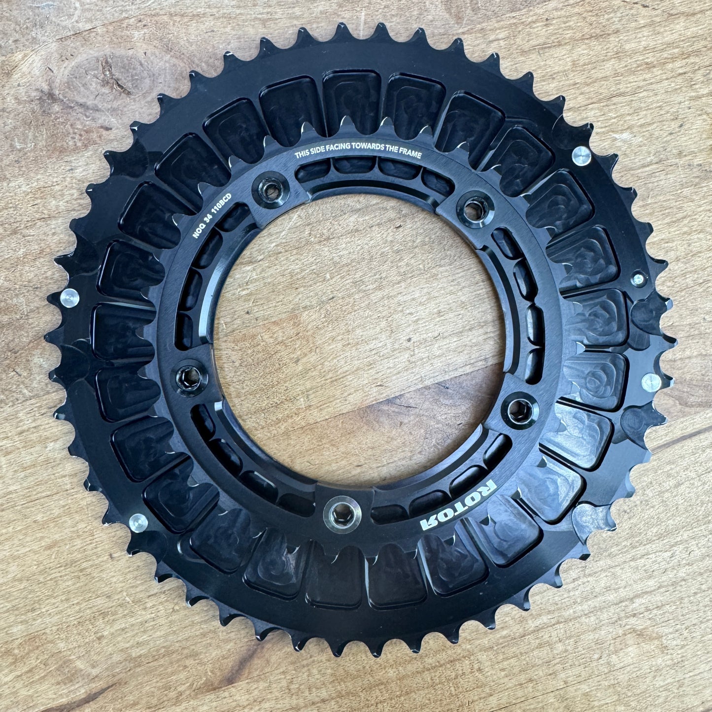 Rotor NoQ Aero Round 50/34t 5-Bolt 110BCD 11-Speed Bike Chainring Set 184g