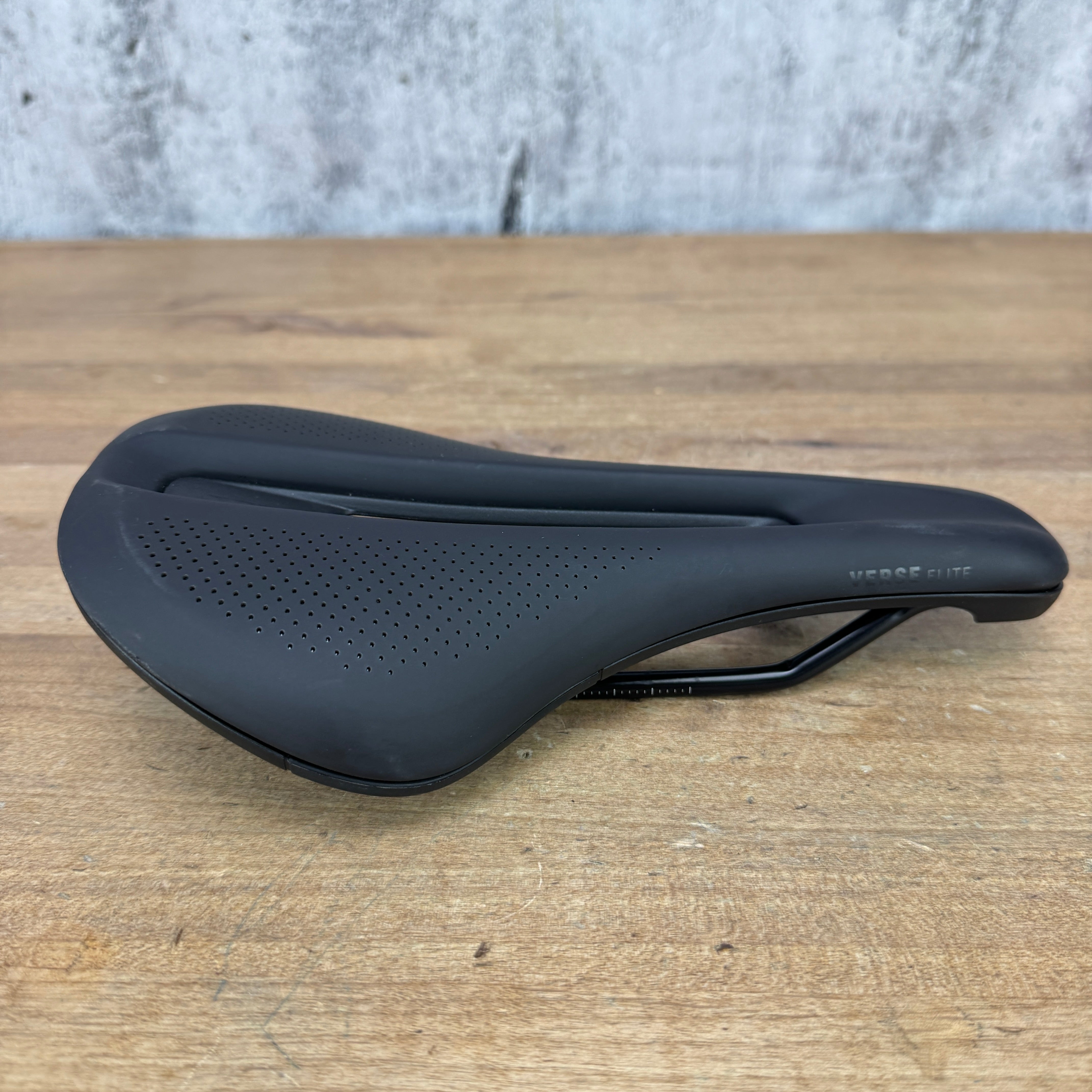 Low Mile! Bontrager Verse Elite 145mm 7x7mm Alloy Rails Bike