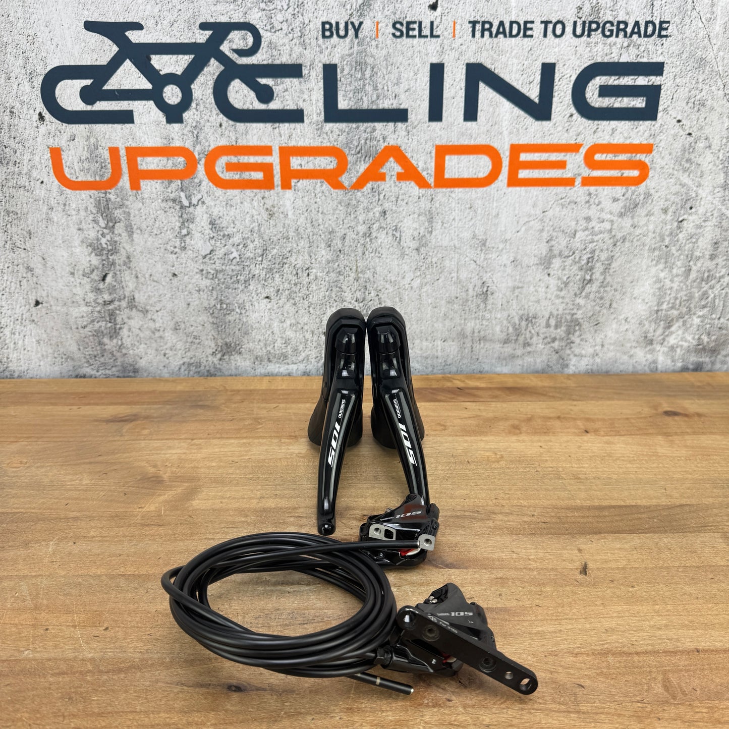 Light Wear Shimano 105 ST-R7020 11-Speed Disc Mechanical Shifters w/ Calipers
