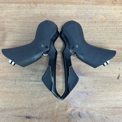 Light Wear Shimano 105 ST-R7020 11-Speed Disc Mechanical Shifters w/ Calipers