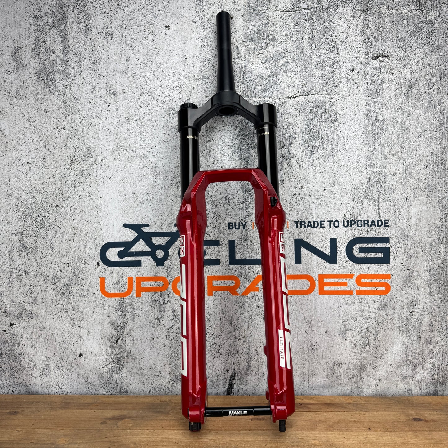 Low Mile! Rockshox ZEB Ultimate Red 160mm 29in Post-Mount Boost MTB Fork 2377g