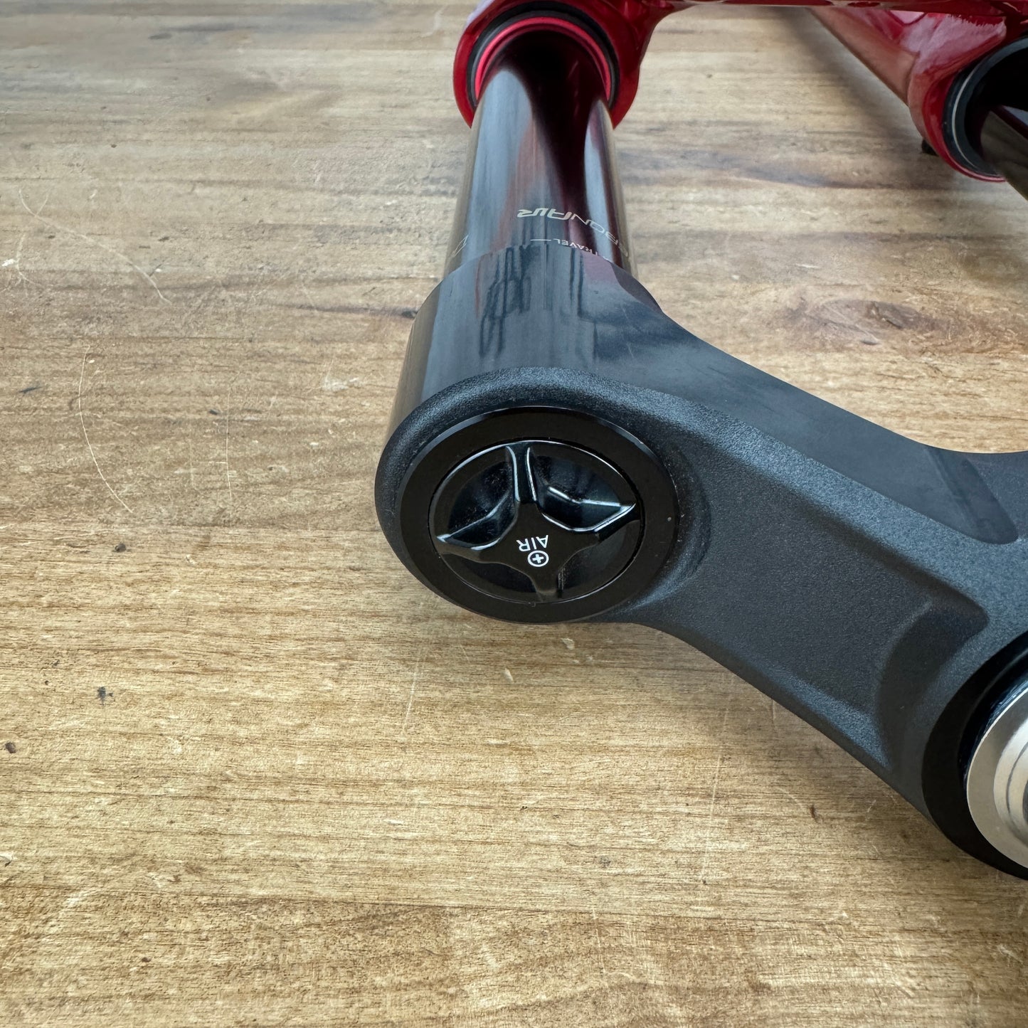 Low Mile! Rockshox ZEB Ultimate Red 160mm 29in Post-Mount Boost MTB Fork 2377g