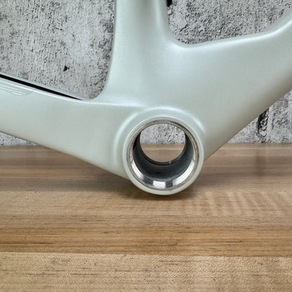 New! 2026 Look 795 Blade RS Team Ionic Platinum White Medium Carbon Frameset