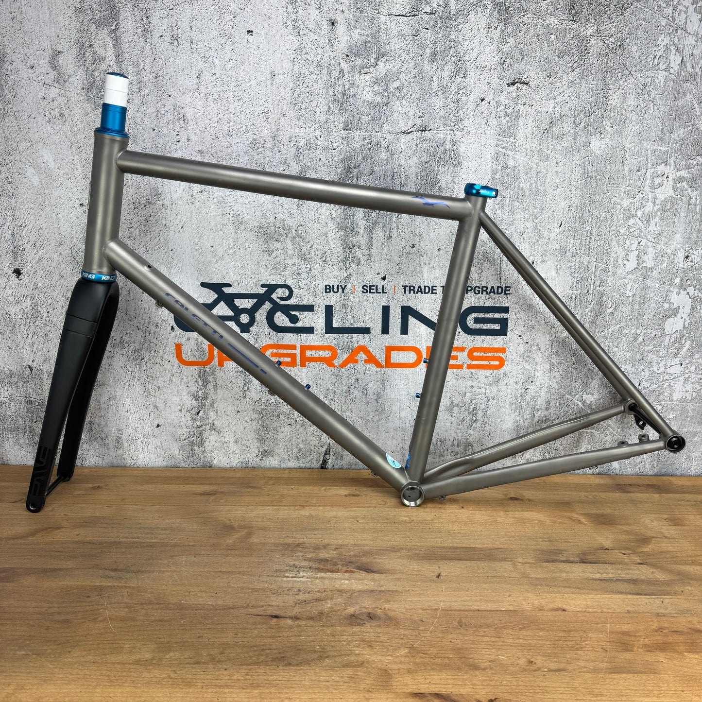 Mint! 2022 Caletti Adventure Road 59cm Titanium Disc Frameset 700c Enve Chris King