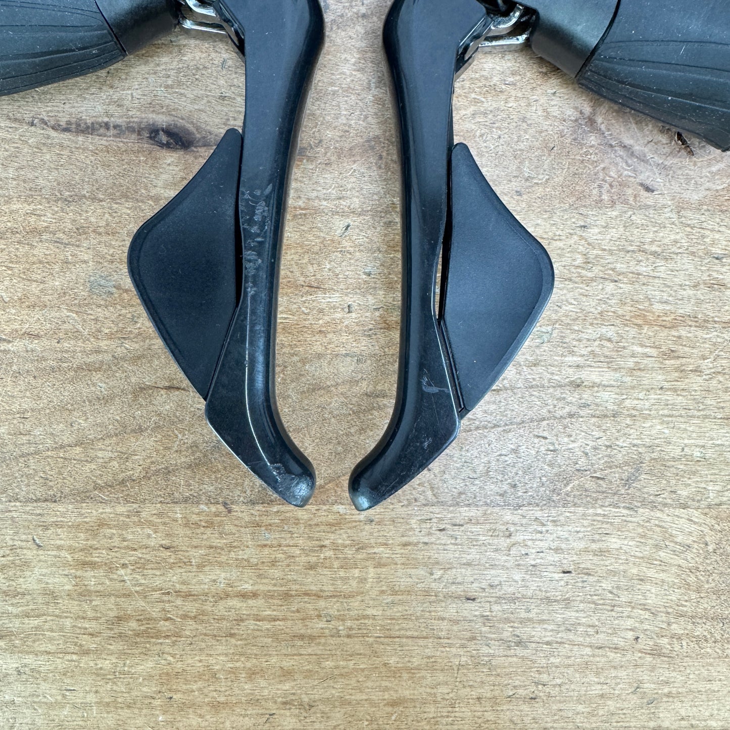 Shimano Ultegra ST-R8000 11-Speed Mechanical Shifters Rim Brake Levers 415g