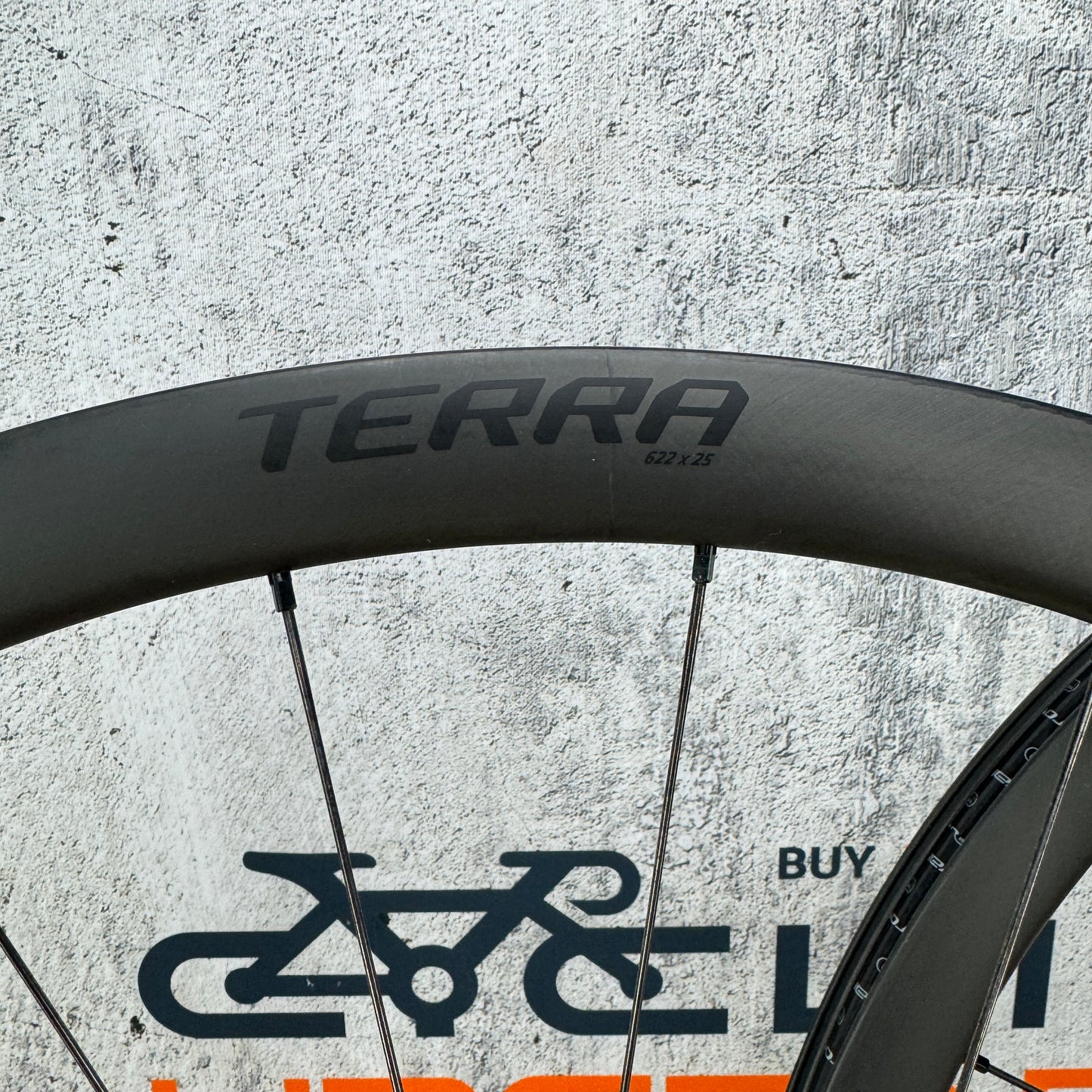 Roval Terra CL Carbon Tubeless Disc Gravel Wheelset 700c DT Swiss 350 1391g