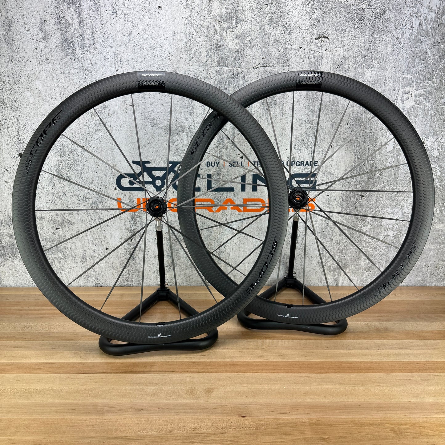 Ridden Once! Scope Artech 6 Carbon Tubeless Disc Brake Wheelset 700c 1145g