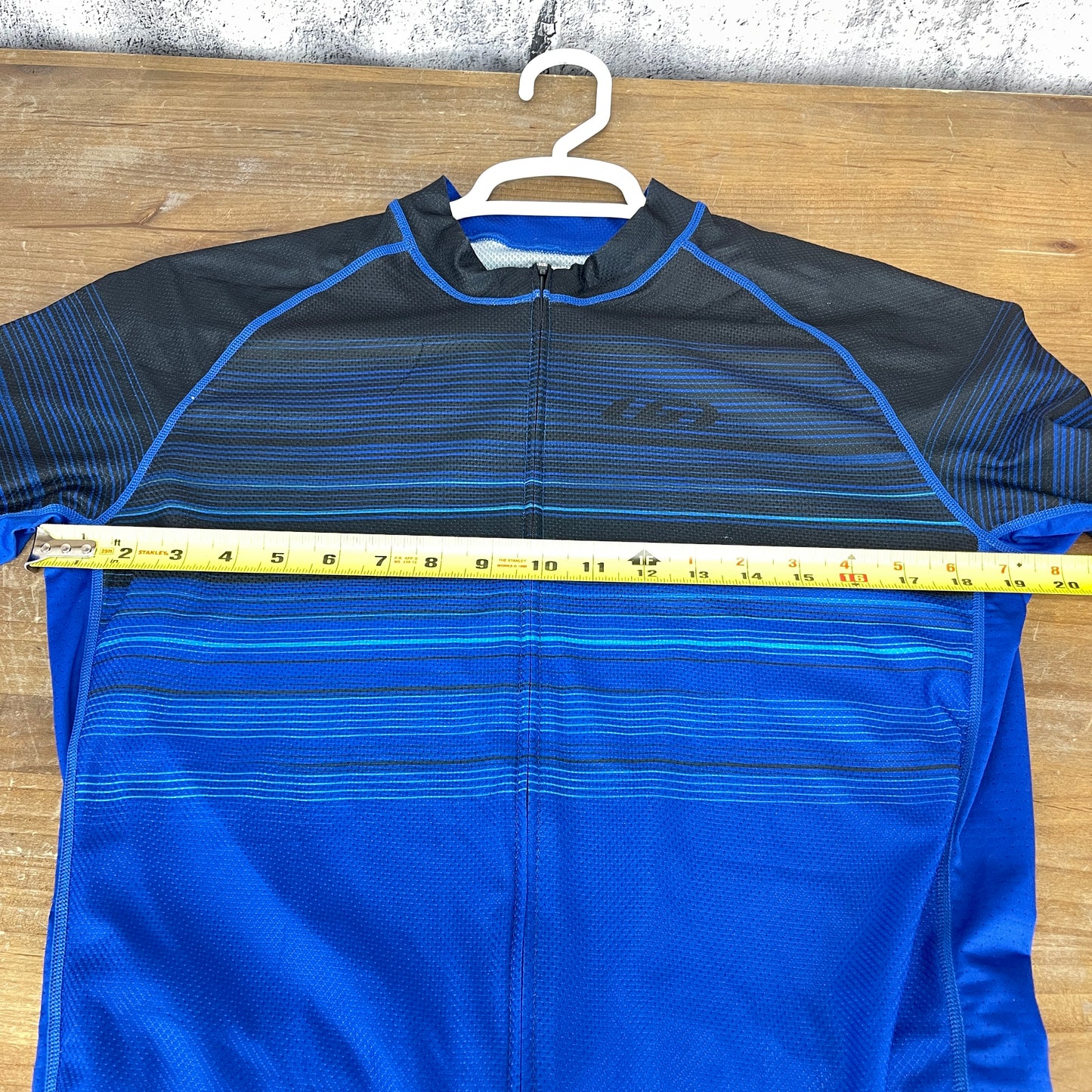 Louis Garneau Men's Large Short Sleeve Road Cycling Jersey Blue Stripped