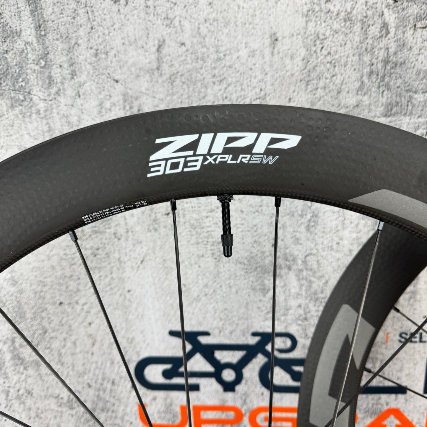 Low Mile! Zipp 303 XPLR SW Carbon Tubeless Gravel Disc Wheelset 700c 1448g