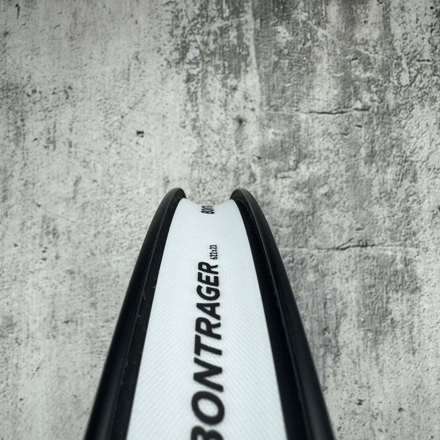 New! Bontrager Aeolus Pro 3V Boost 148mm Carbon Tubeless Wheelset 700c 1609g