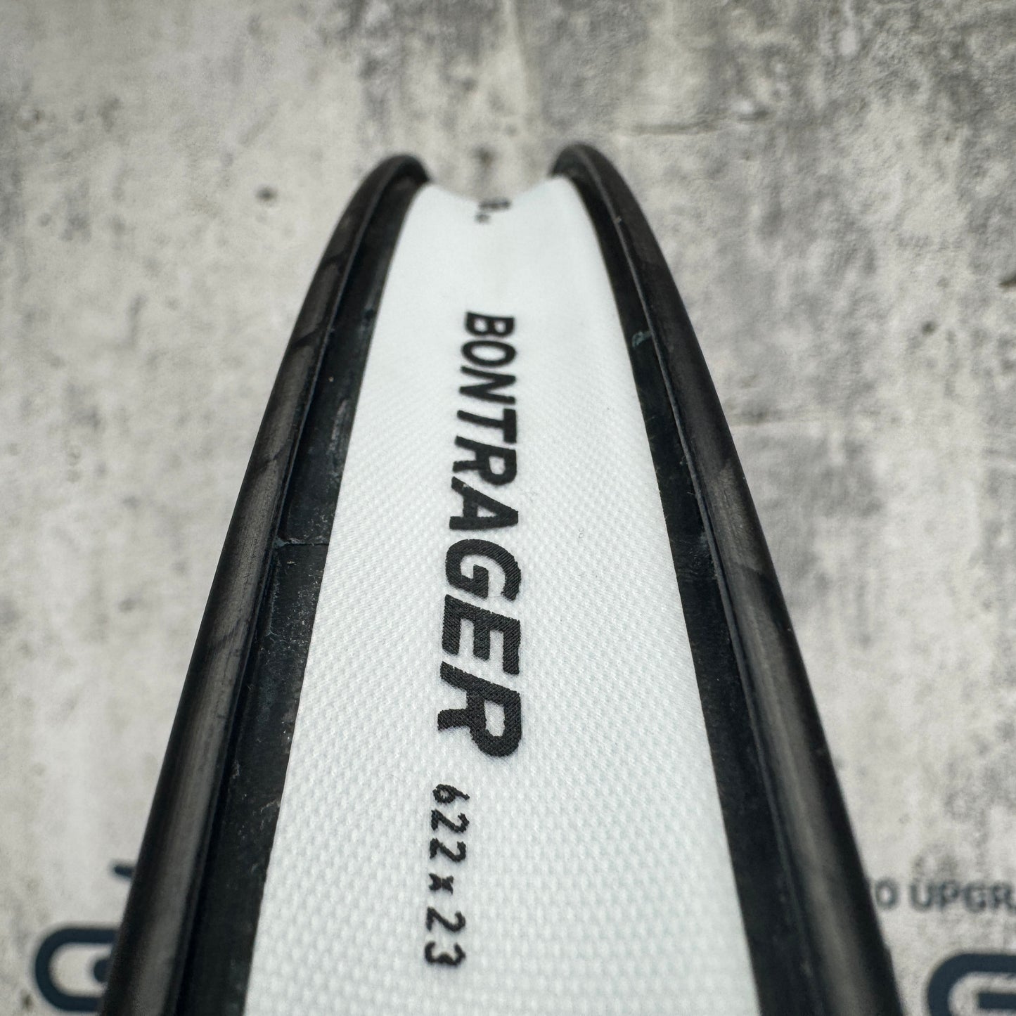 New! Bontrager Aeolus Pro 3V Boost 148mm Carbon Tubeless Wheelset 700c 1609g