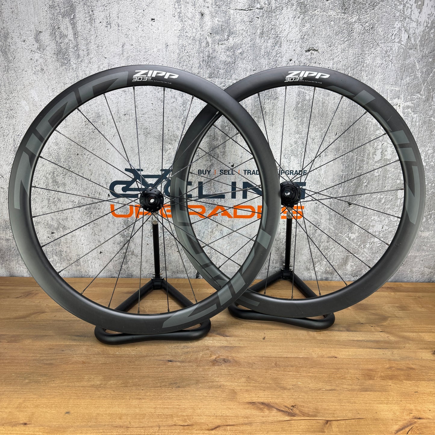 Zipp 303s 45mm Carbon Tubeless Hookless Disc Brake Bike Wheelset 700c 1534g