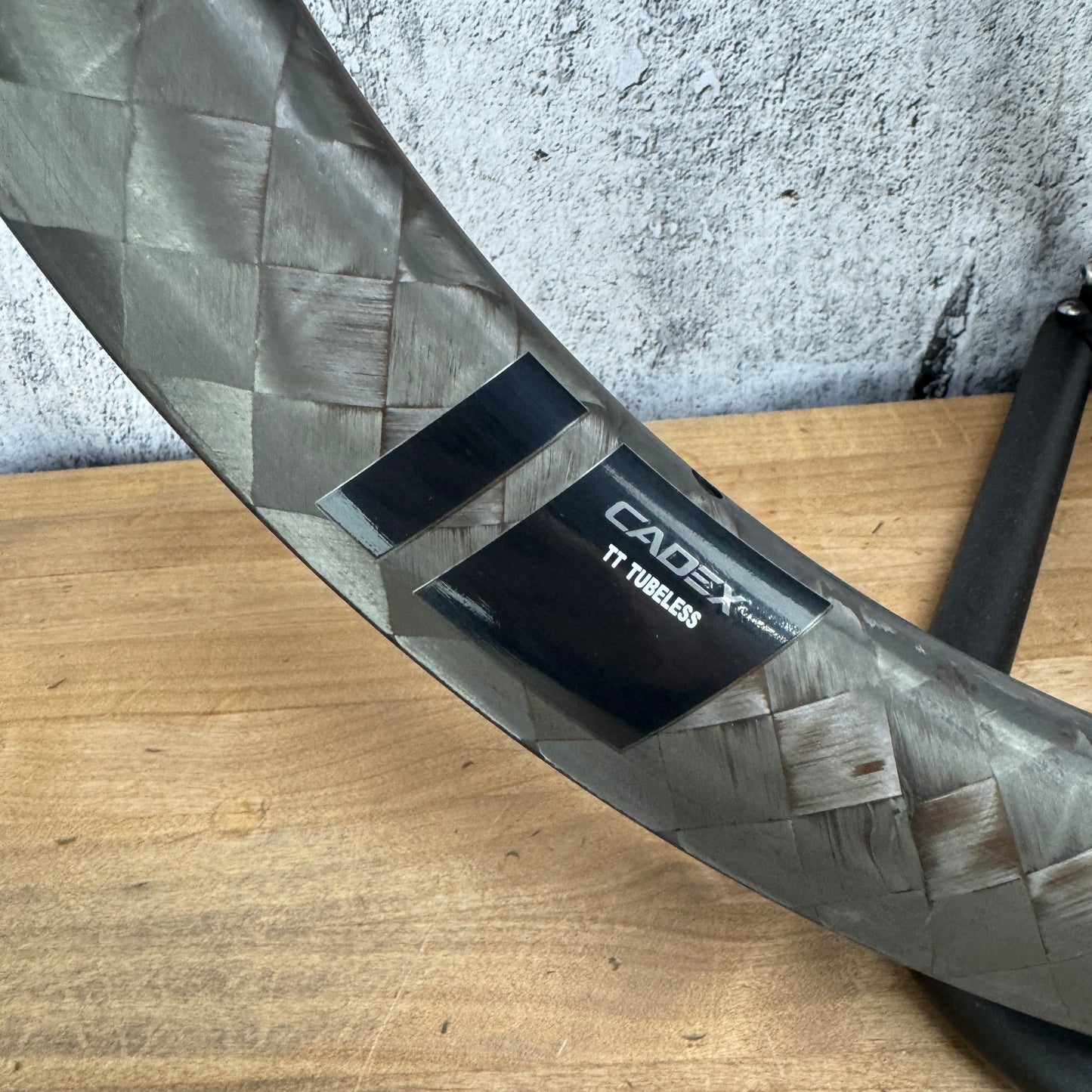 New! Cadex Aero 4-Spoke Carbon Tubeless Front Wheel 700c Rim Brake 806g