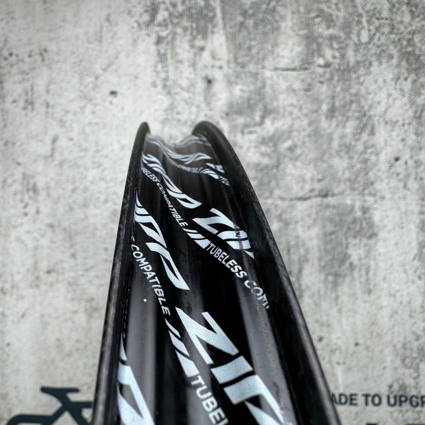 Zipp 303s 45mm Carbon Tubeless Hookless Disc Brake Bike Wheelset 700c 1534g