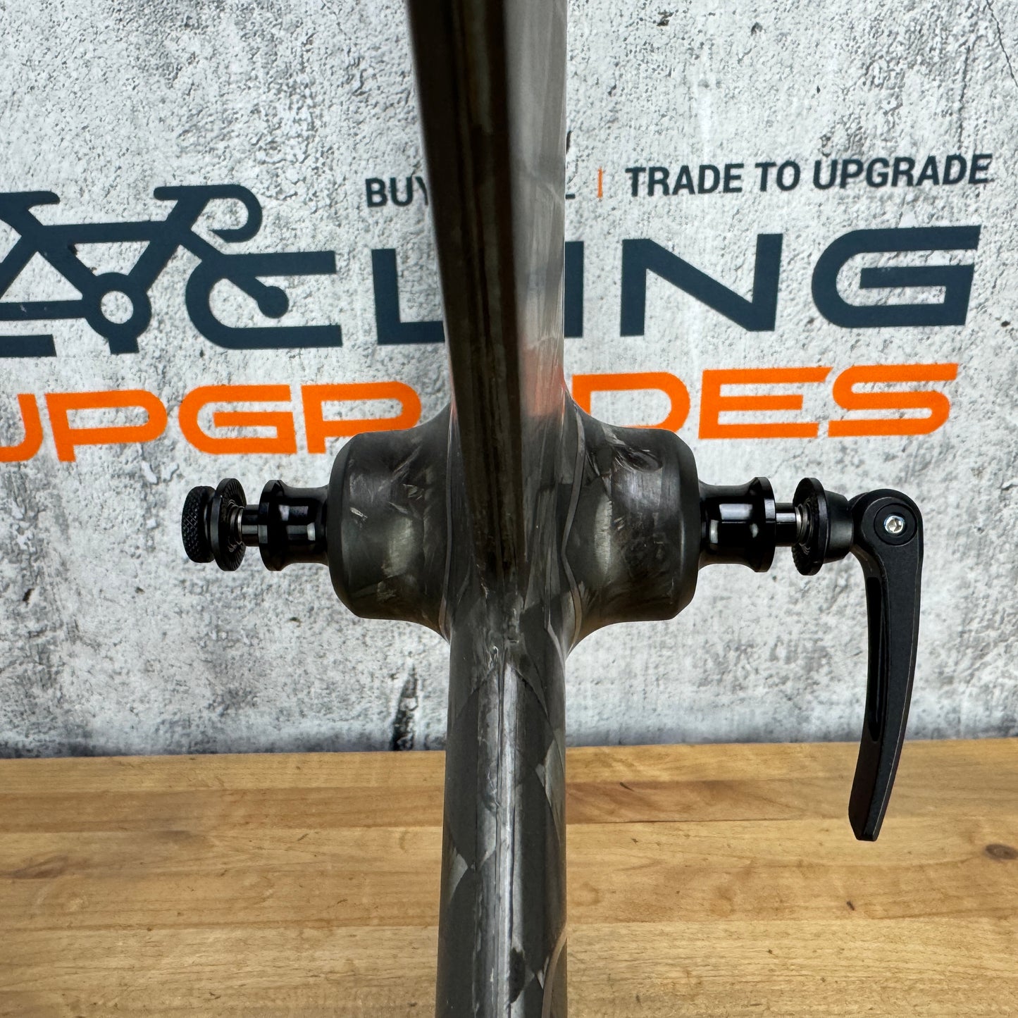 New! Cadex Aero 4-Spoke Carbon Tubeless Front Wheel 700c Rim Brake 806g