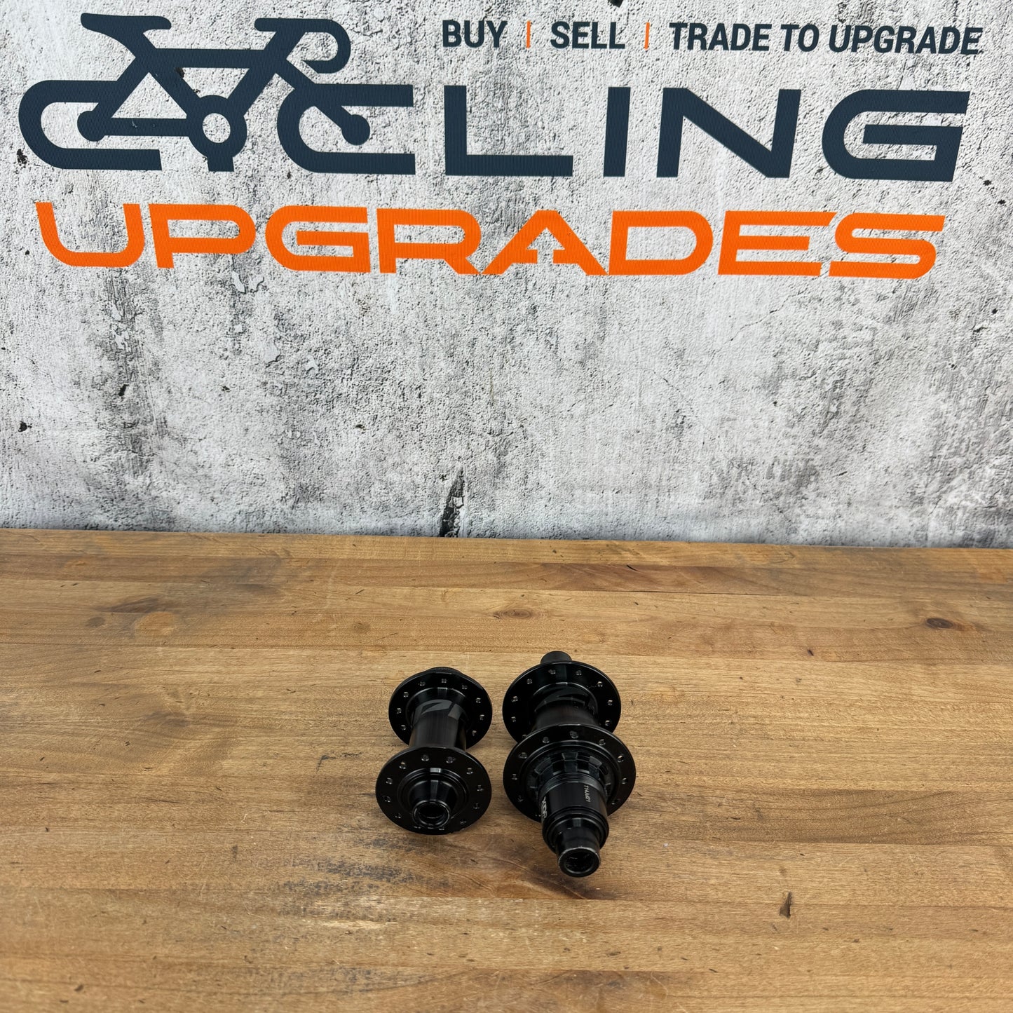 Low Mile! Zipp 76/176 Disc Front & Rear Disc Brake Centerlock 24 Spoke Holes Hub