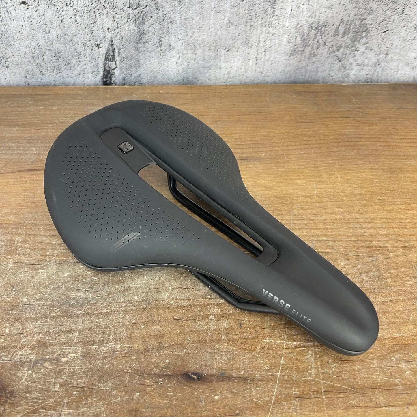 Bontrager Verse Elite 7x7mm Alloy Rails 155mm Road Bike Saddle 252g